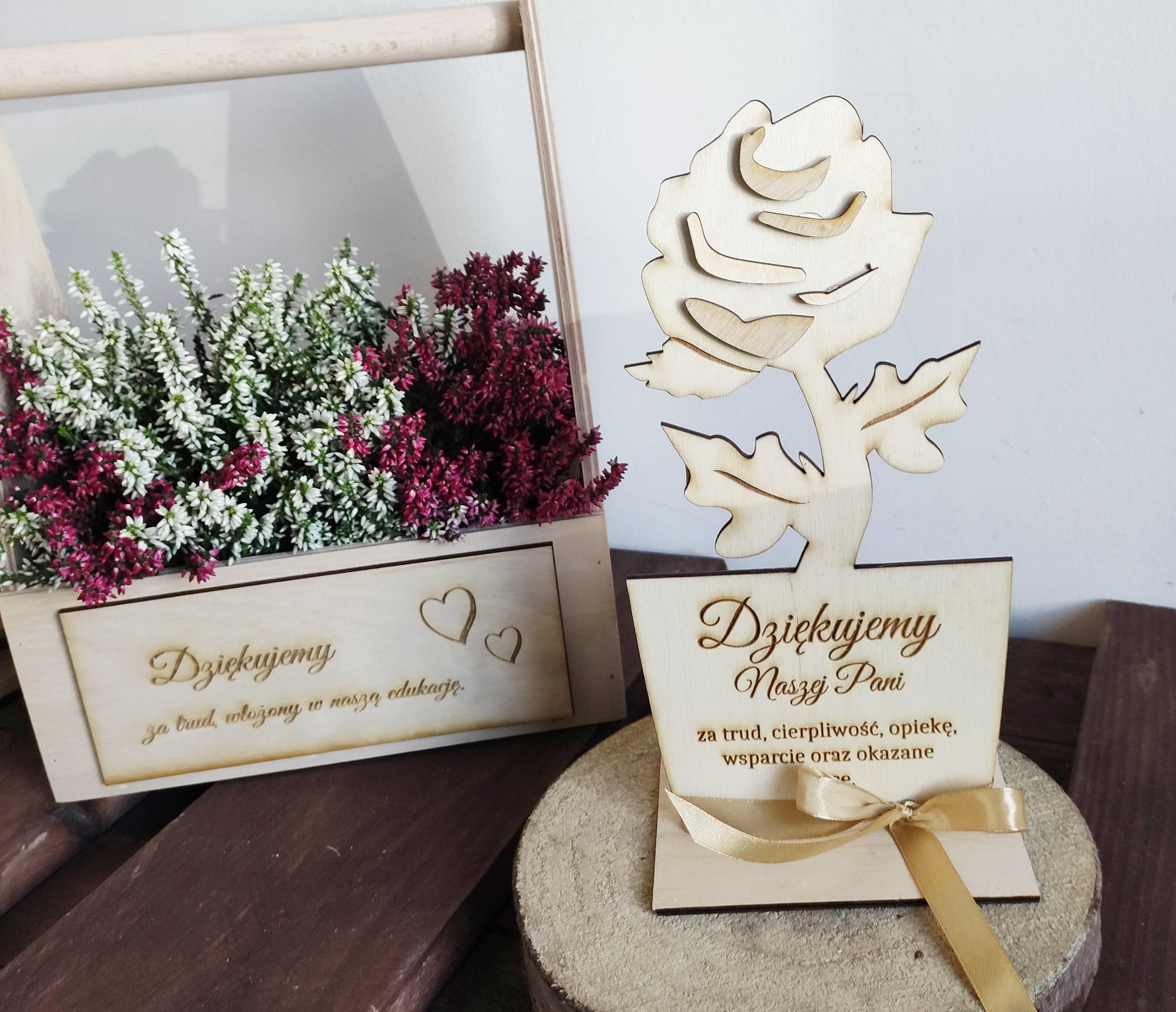 Kwiat na podstawie 21 cm