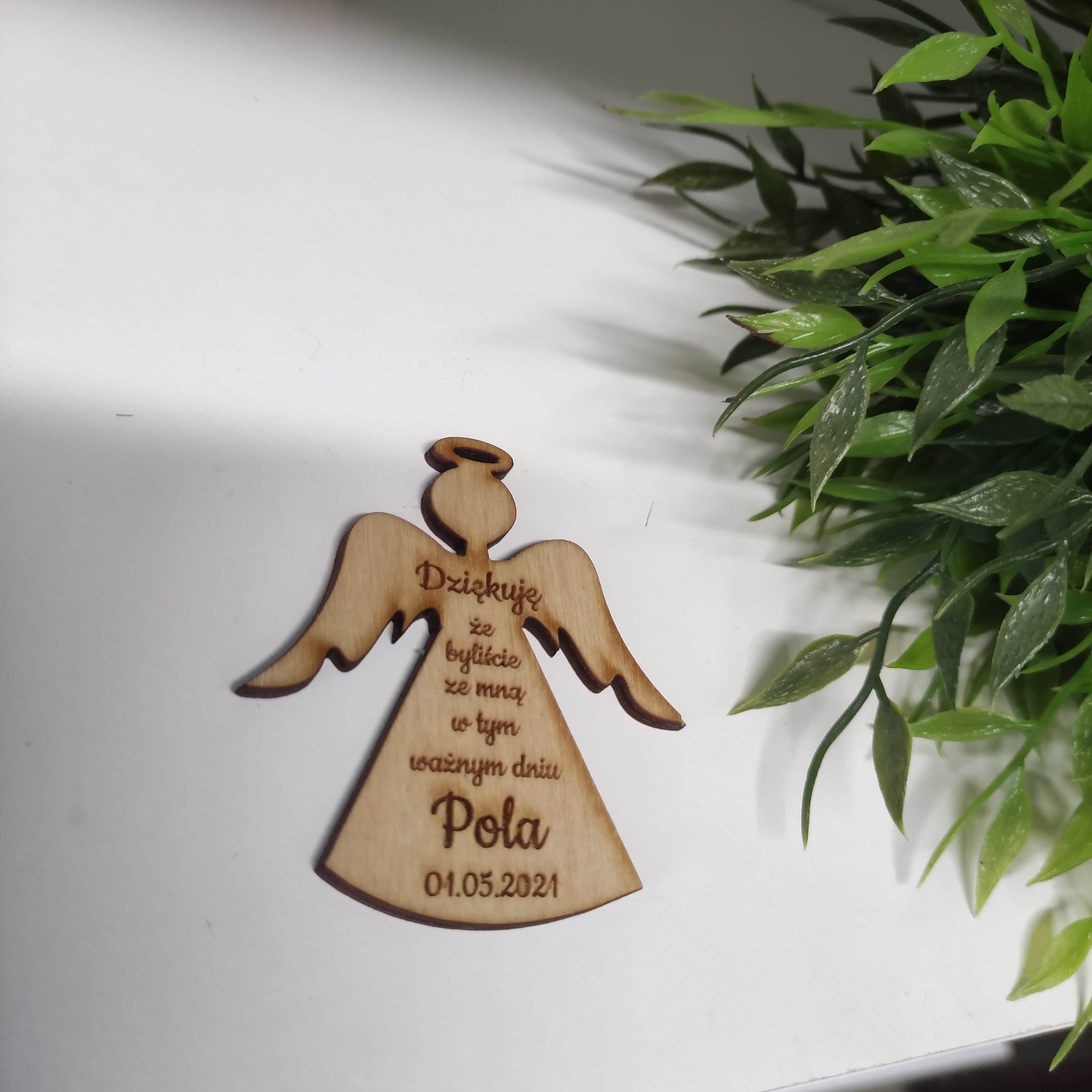 Magnes drewniany anioł