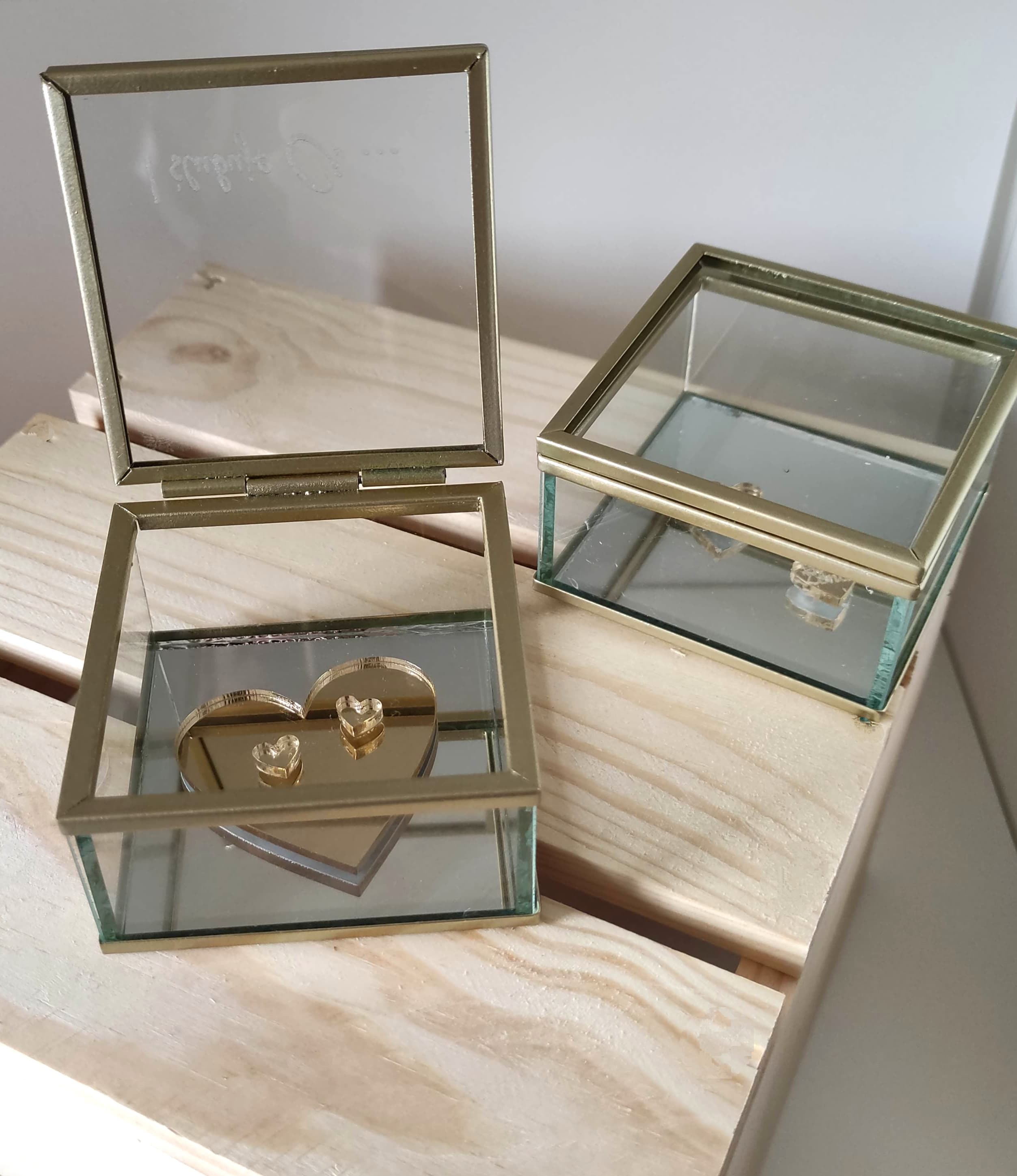 Szkatułka na obrączki szklana